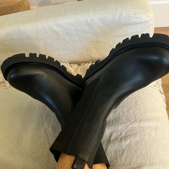 Neiman Marcus NWT Paloma Barcelo Chelsea combat Moto Boots. Great style ❤️ - Picture 10 of 11